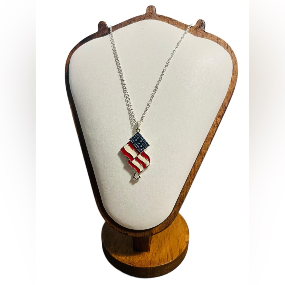 Avon “Proud to Be an American” Flag Pendant Necklace – 2011